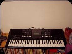Synthétiseur Yamaha Psr E423